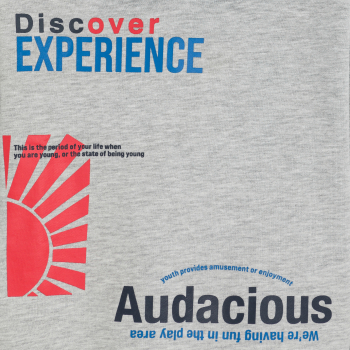 سويت شيرت باللون الرمادي ومُزيَّن برسالة مطبوعة، للفتيان